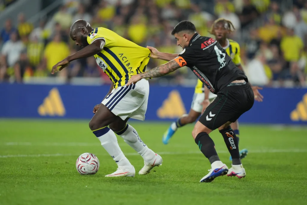 Fenerbahçe'nin Konyaspor'a karşı kazandığı penaltı doğru mu? Ahmet Çakar açıkladı