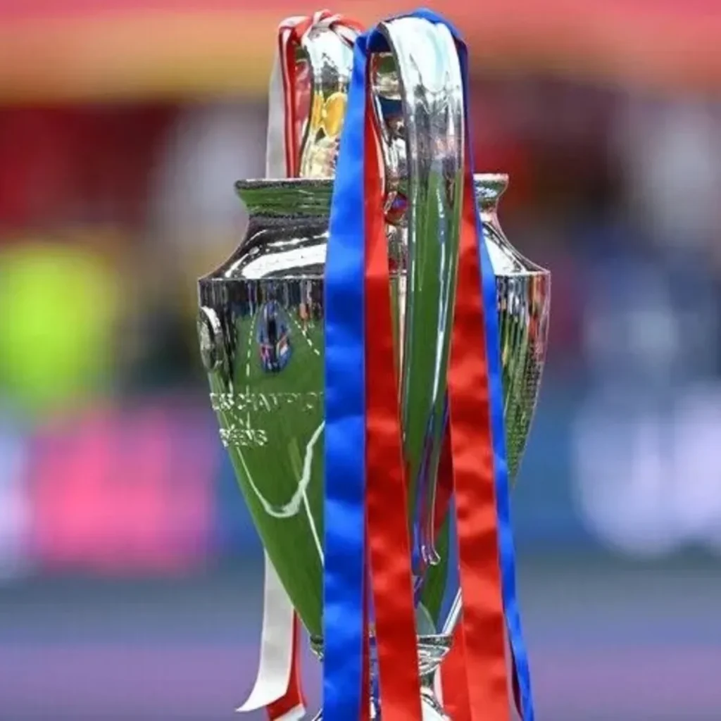 UEFA Şampiyonlar Ligi'nde lig aşamasının kuraları çekilecek