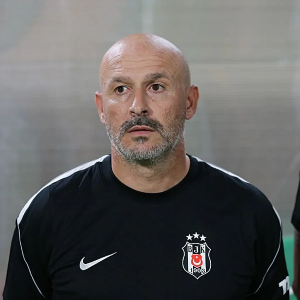 Vincenzo Italiano basın toplantısında açıklamalarda bulundu!
