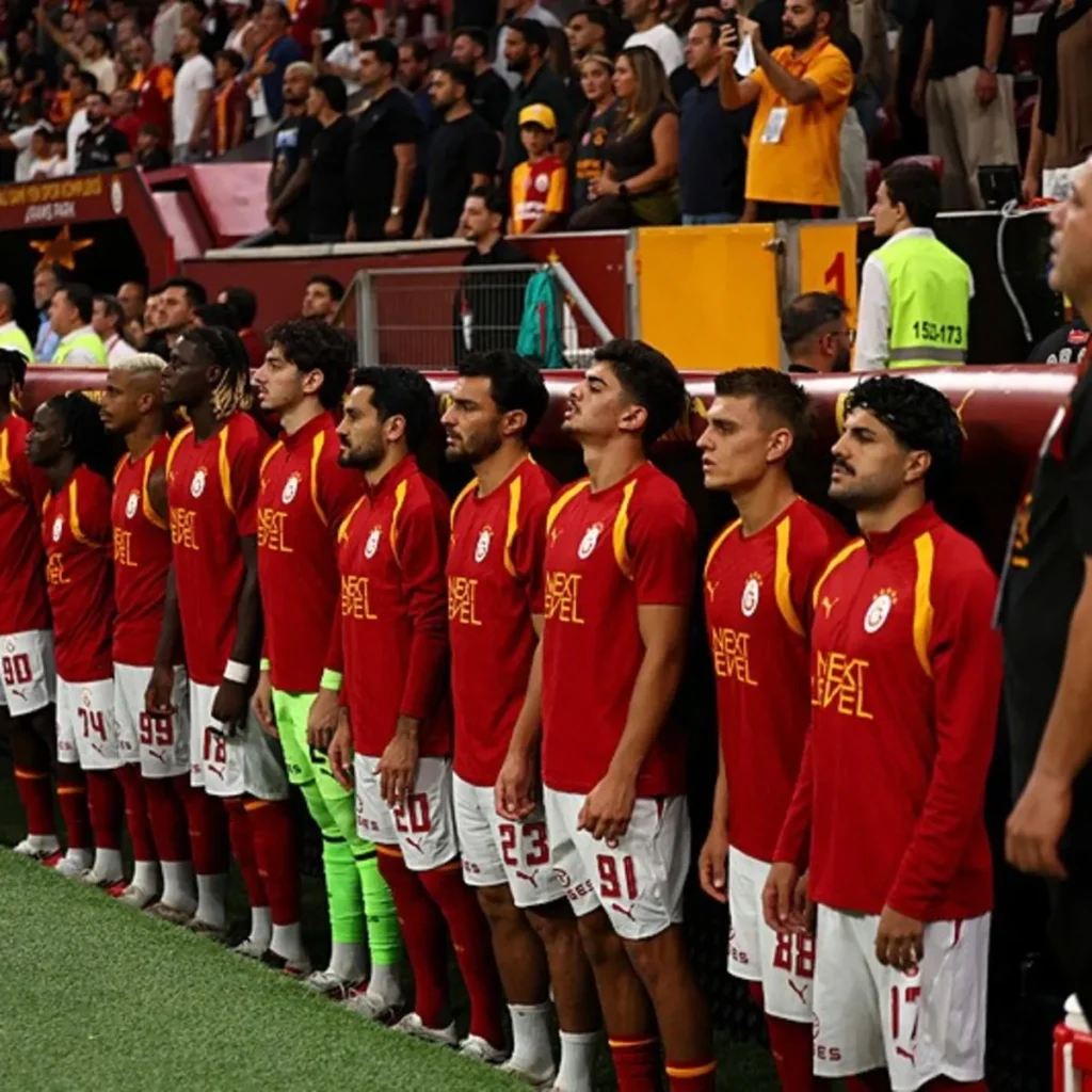 Galatasaraylı futbolcudan yönetime flaş talep!